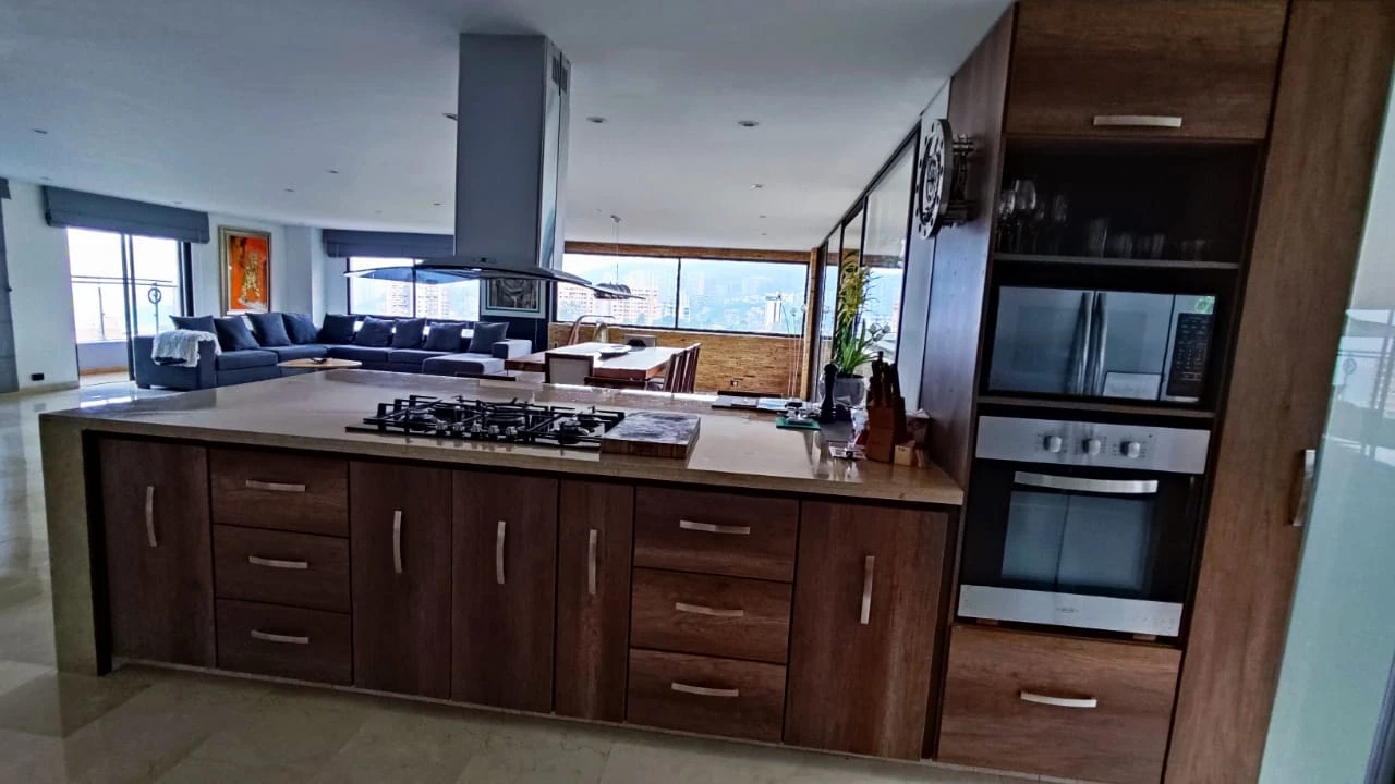 apartamento amoblado en arriendo sector Tesoro transversal Superior