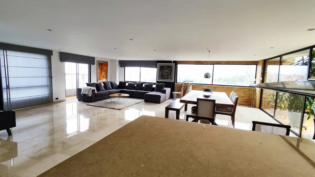 apartamento amoblado en arriendo sector Tesoro transversal Superior