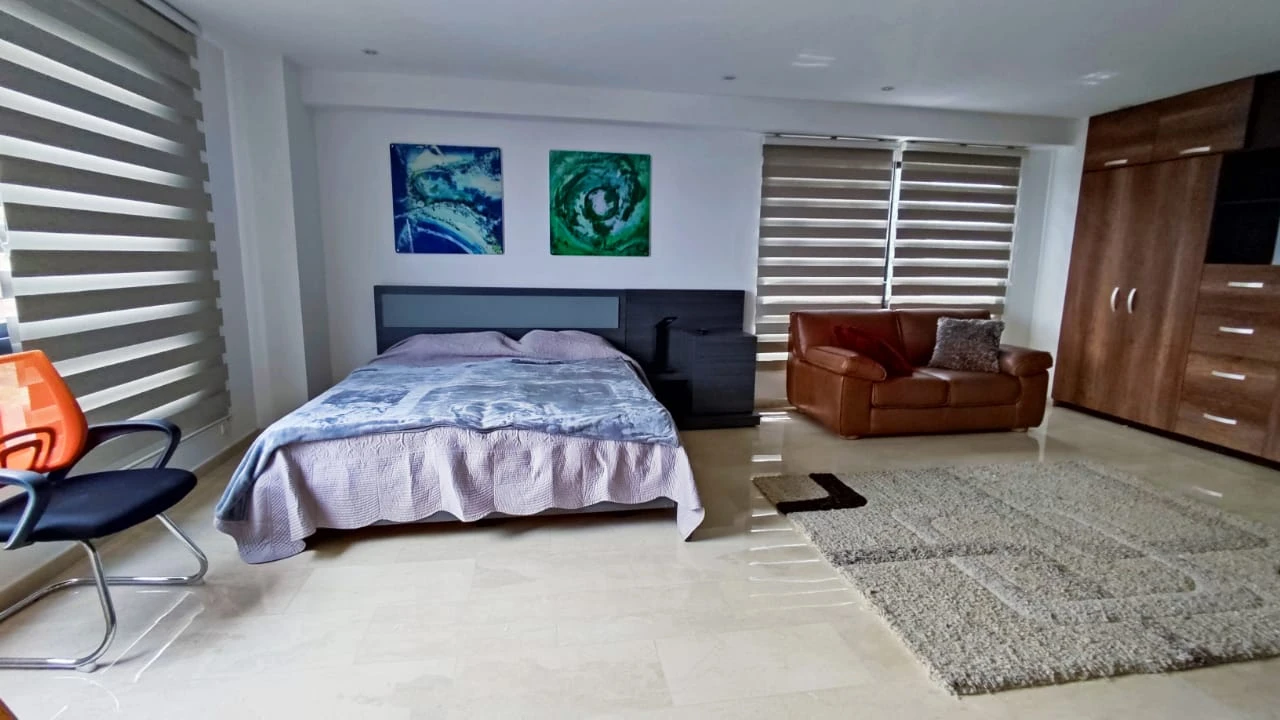 apartamento amoblado en arriendo sector Tesoro transversal Superior