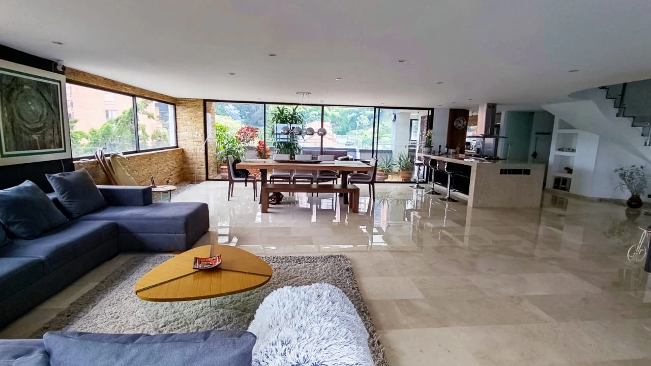 apartamento amoblado en arriendo sector Tesoro transversal Superior