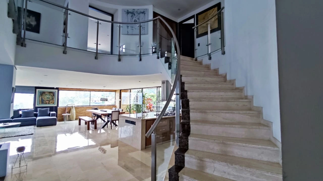 apartamento amoblado en arriendo sector Tesoro transversal Superior