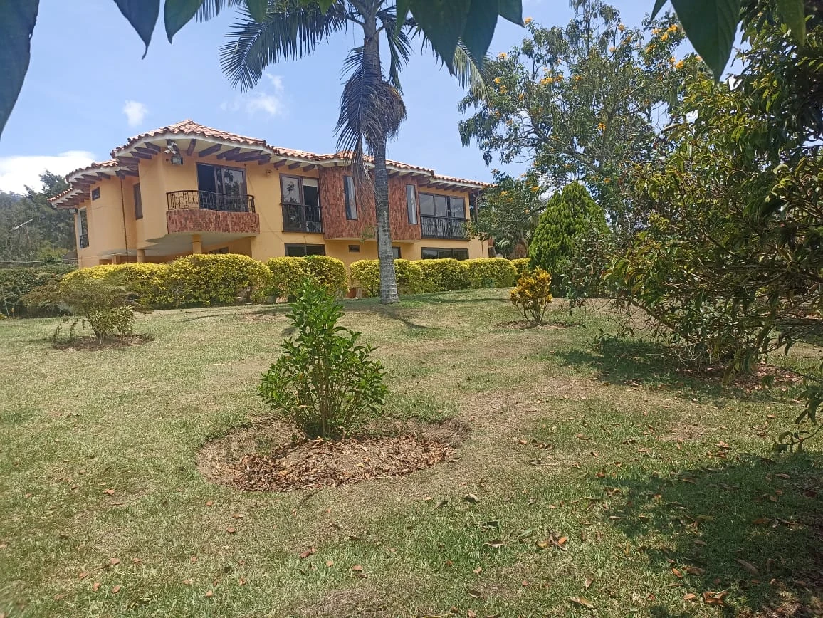 Finca en venta en vía Rionegro- la Ceja 