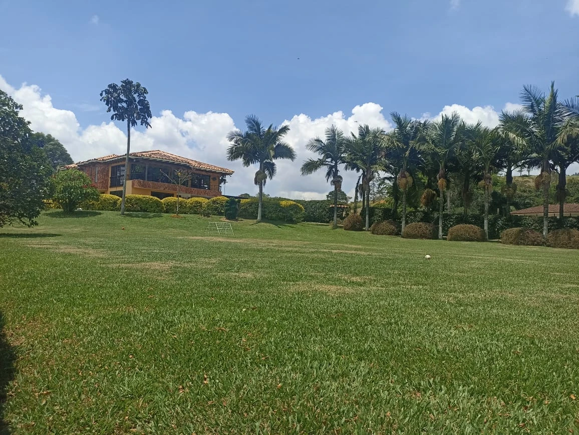 Finca en venta en vía Rionegro- la Ceja 