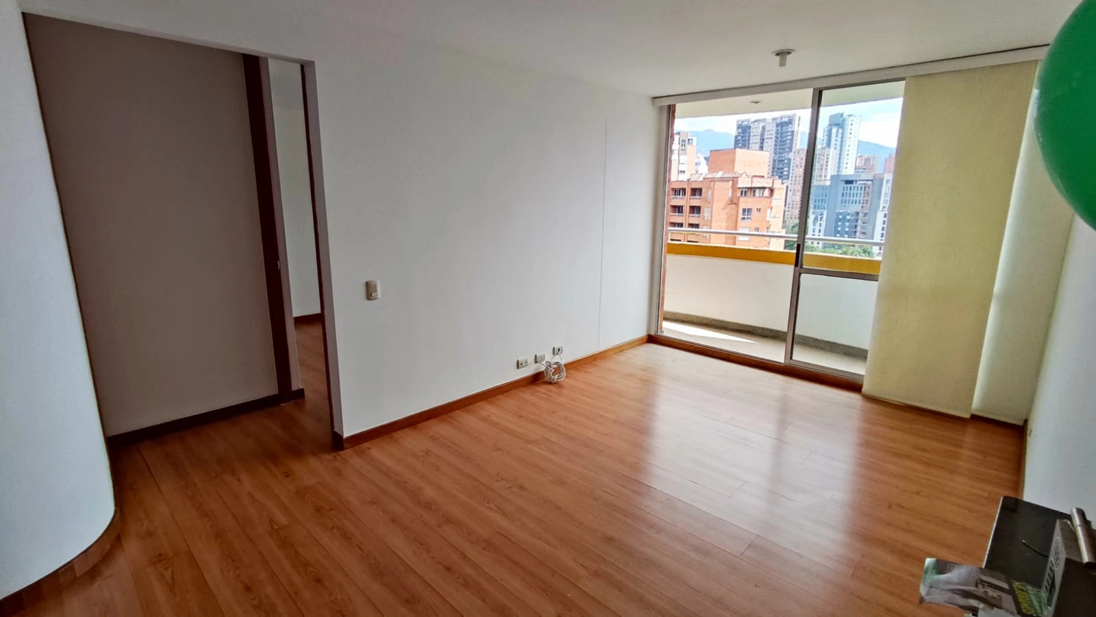 Apartaestudio  en arriendo sector loma de los balsos