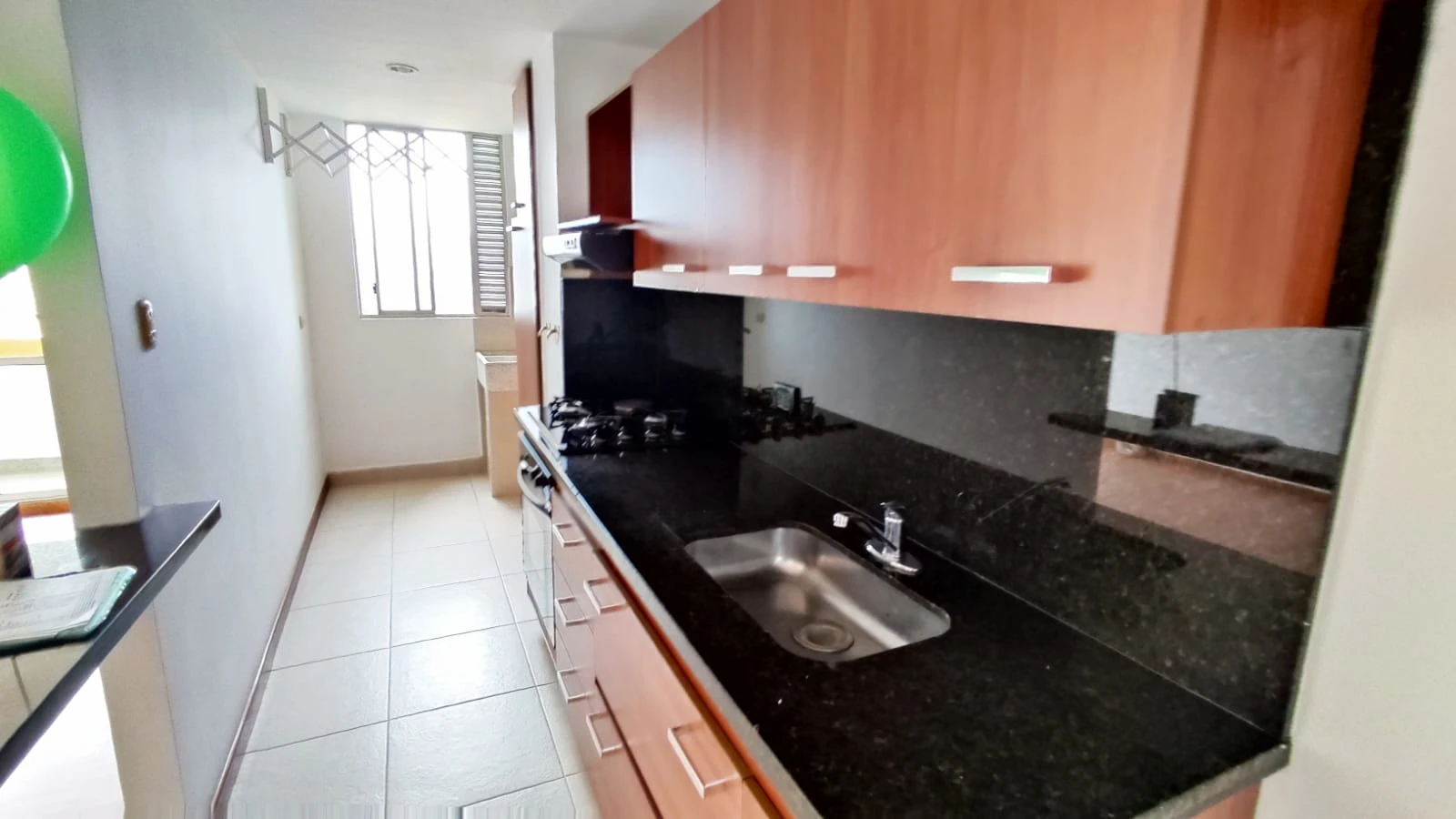 Apartaestudio  en arriendo sector loma de los balsos