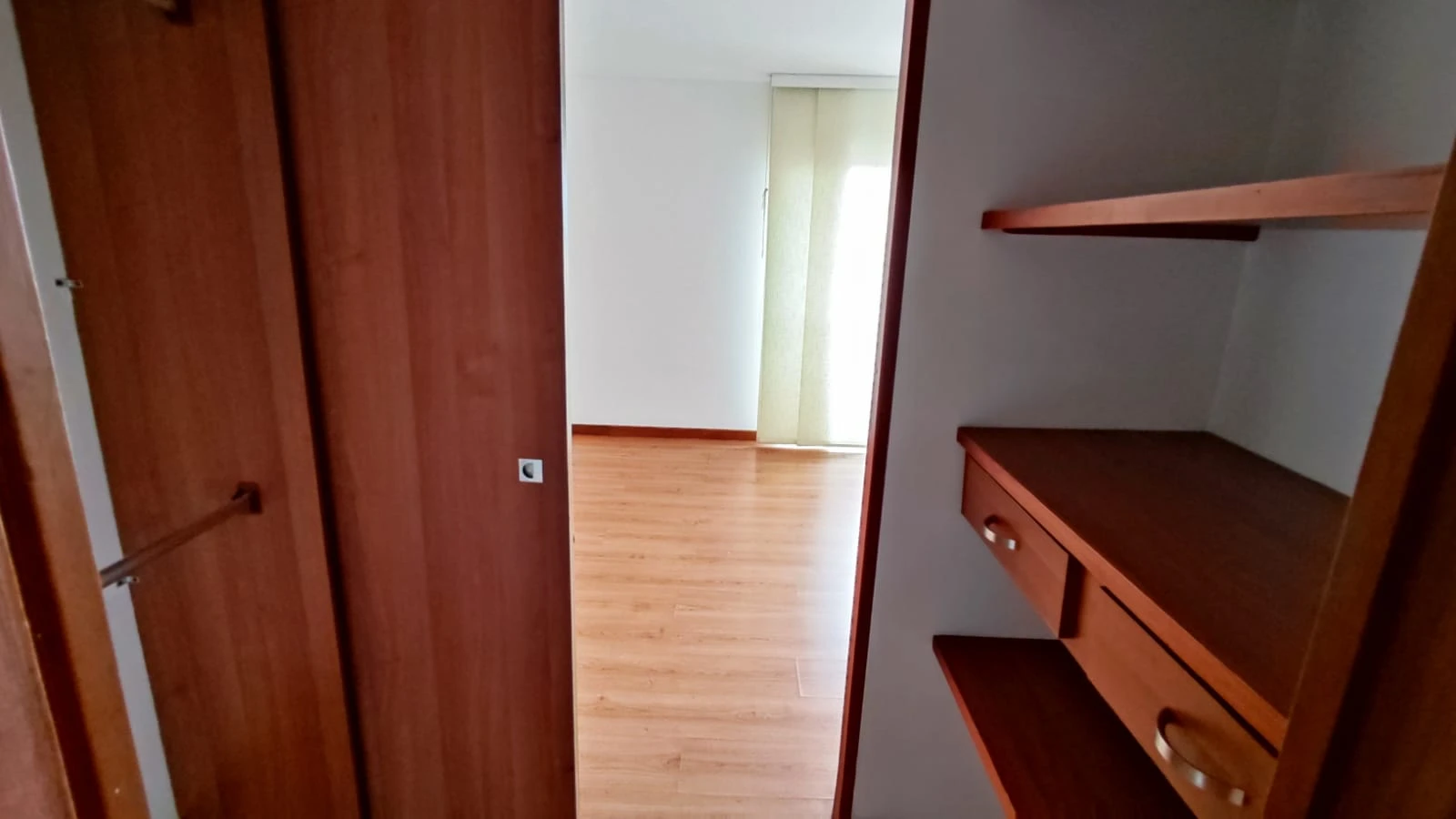 Apartaestudio  en arriendo sector loma de los balsos