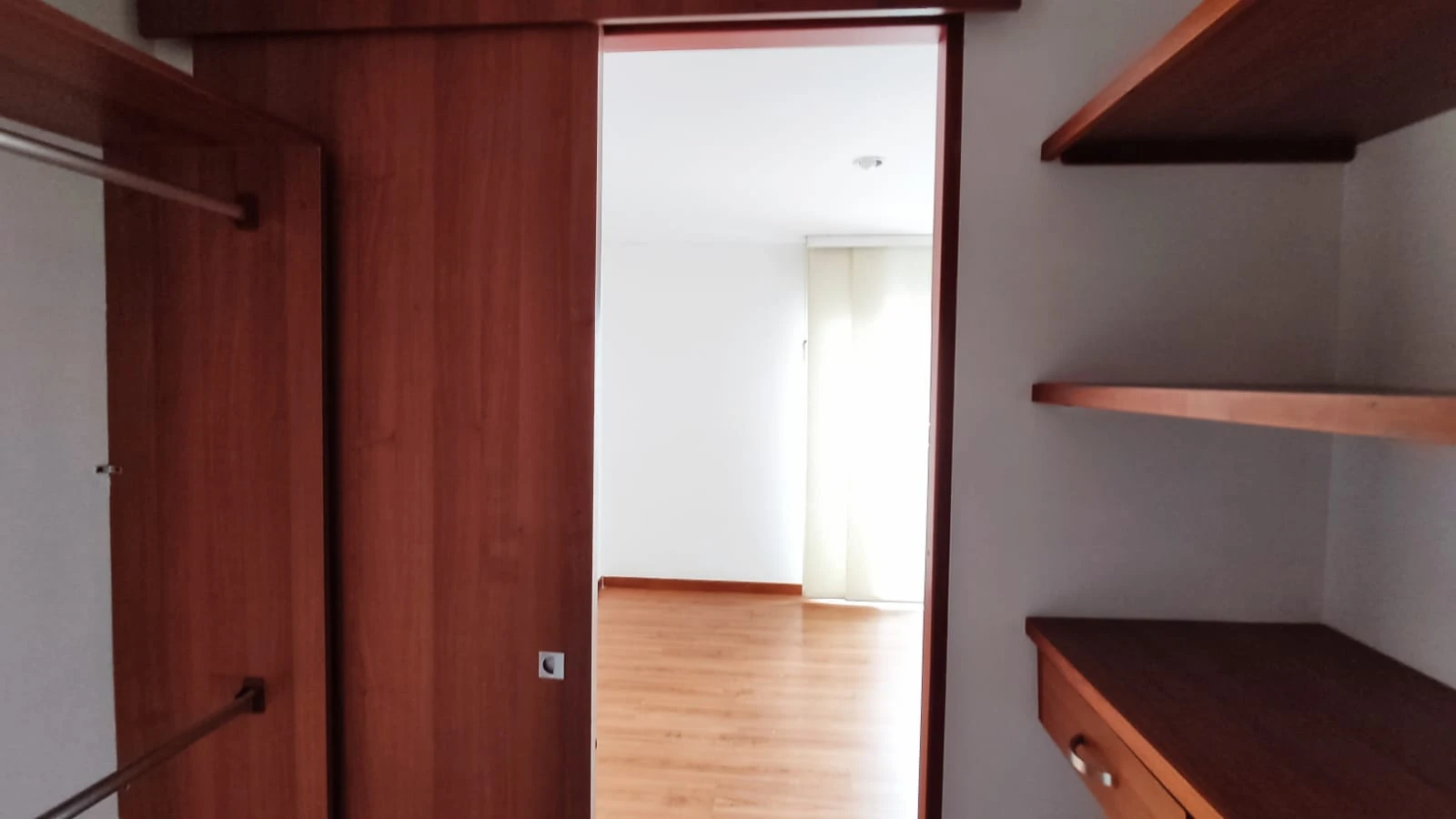 Apartaestudio  en arriendo sector loma de los balsos