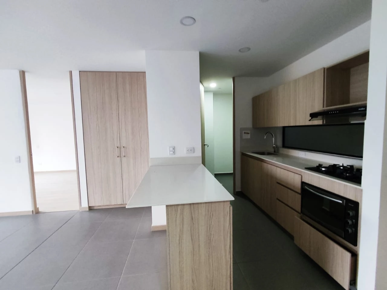 apartaestudio en arriendo sector loma del escobero