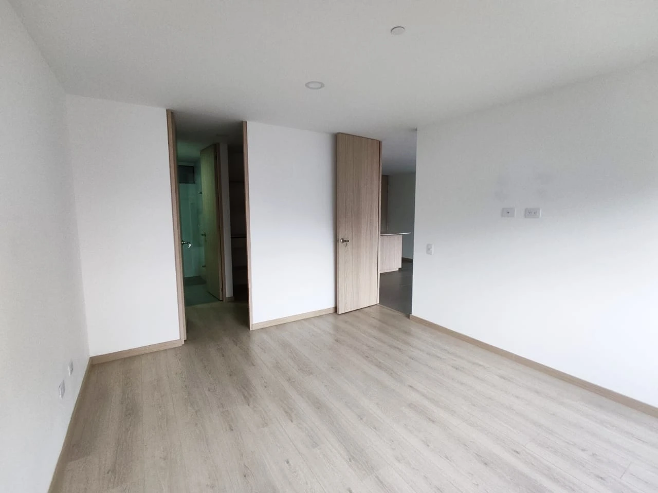 apartaestudio en arriendo sector loma del escobero
