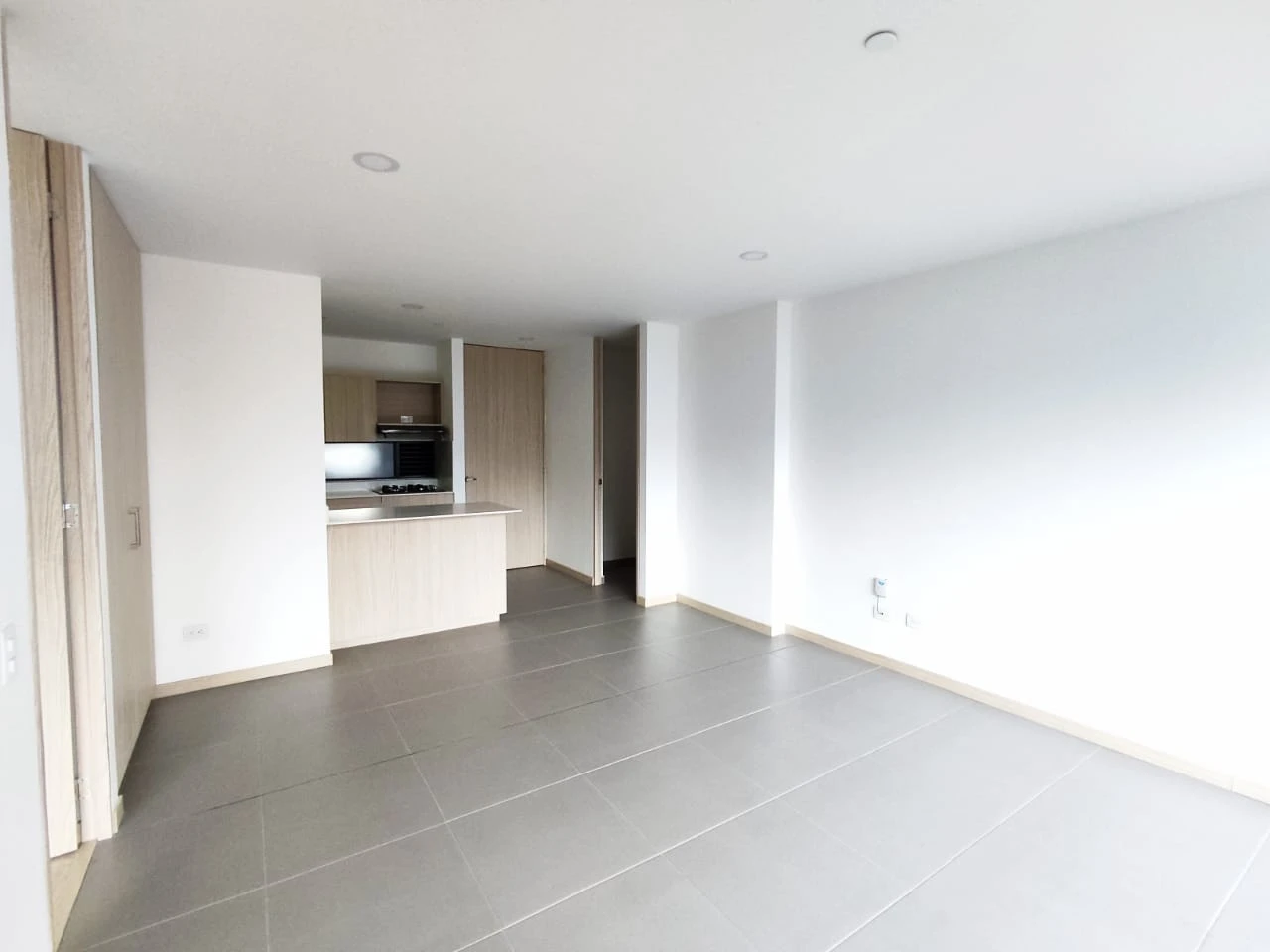 apartaestudio en arriendo sector loma del escobero