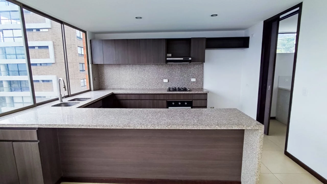 apartamento en arriendo sector superior padre marianito