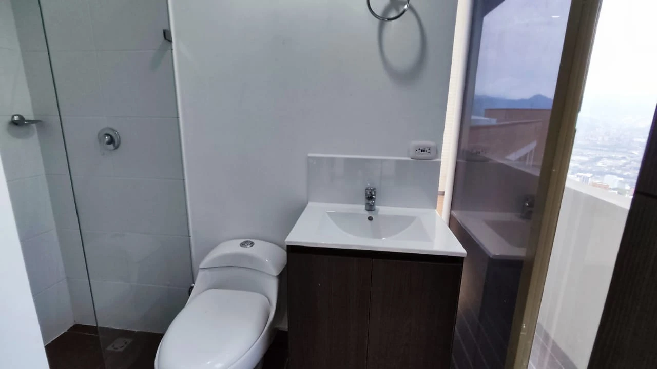 apartamento en arriendo sector superior padre marianito