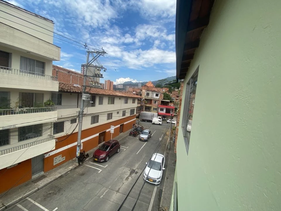 Casa en venta cerca al parque de Bello