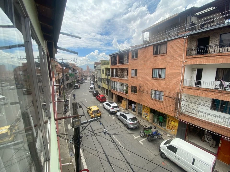 Casa en venta cerca al parque de Bello