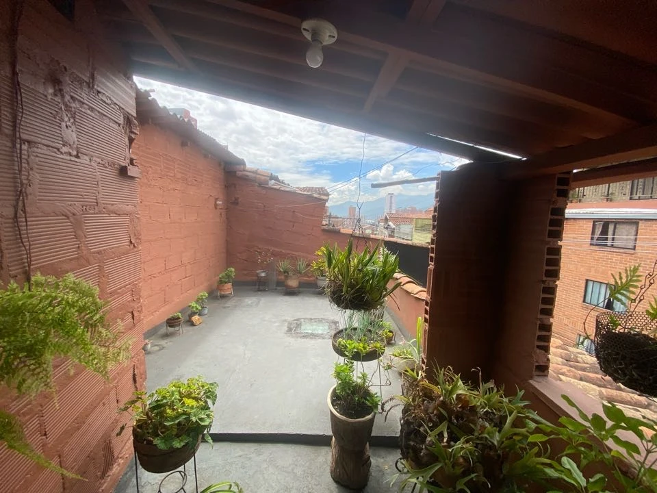 Casa en venta cerca al parque de Bello