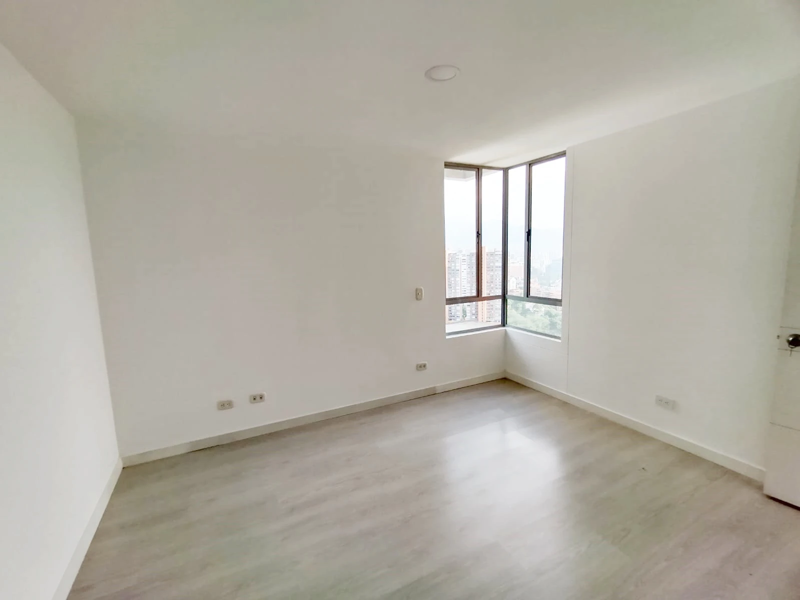 Apartamento en Arriendo Loma de San Julián Medellín