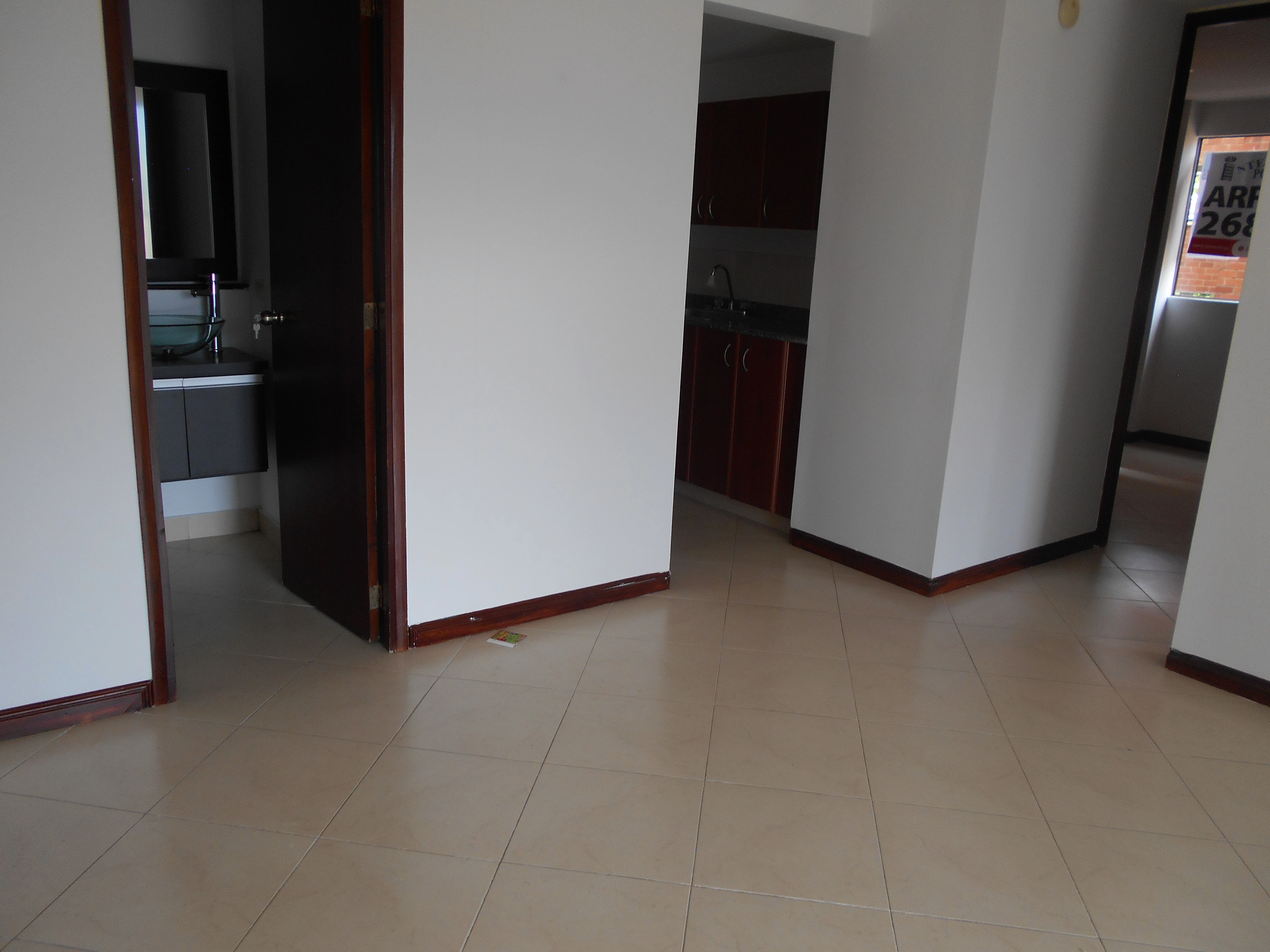 apartamento en arriendo sector altos del Escobero