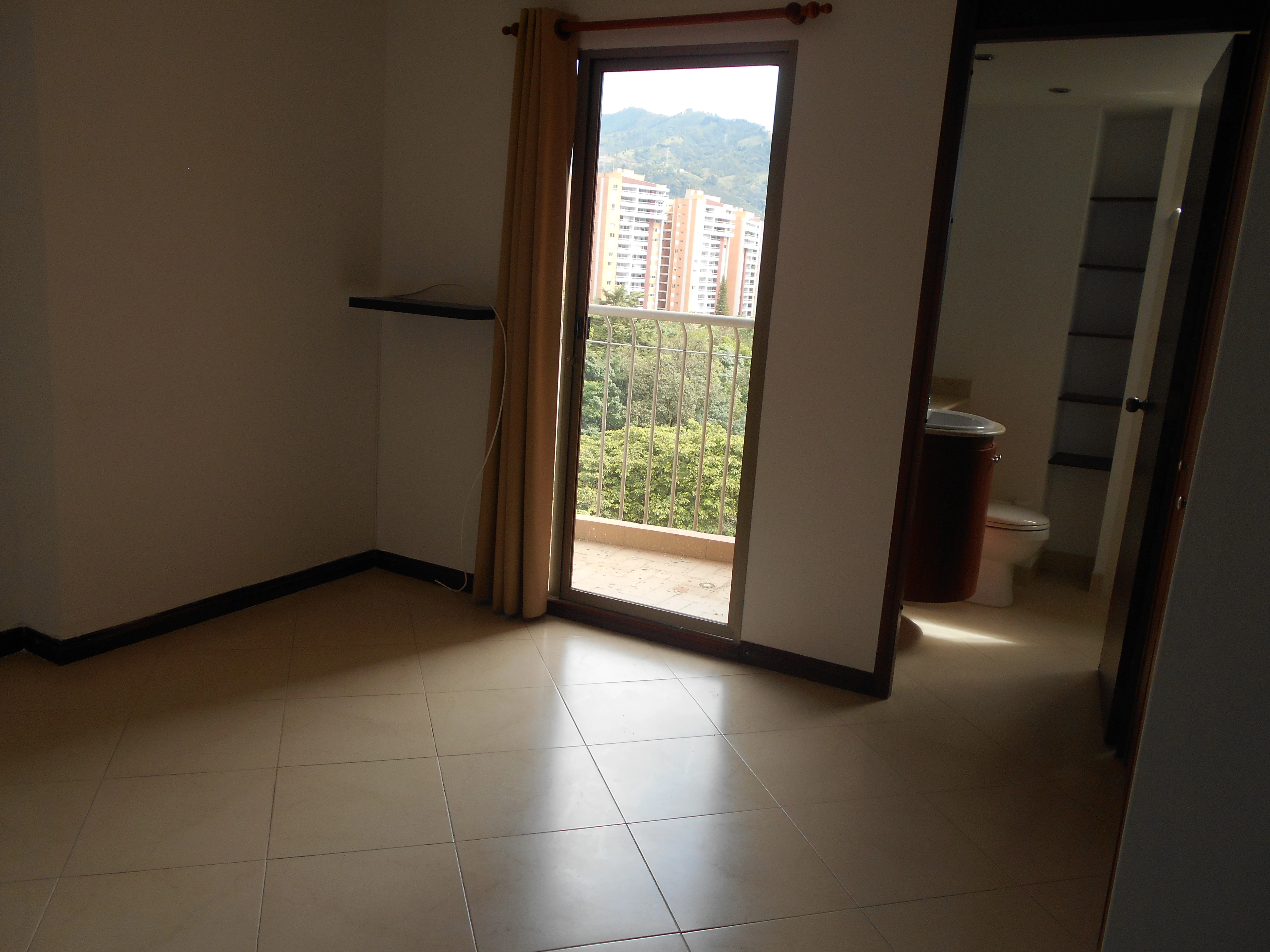 apartamento en arriendo sector altos del Escobero