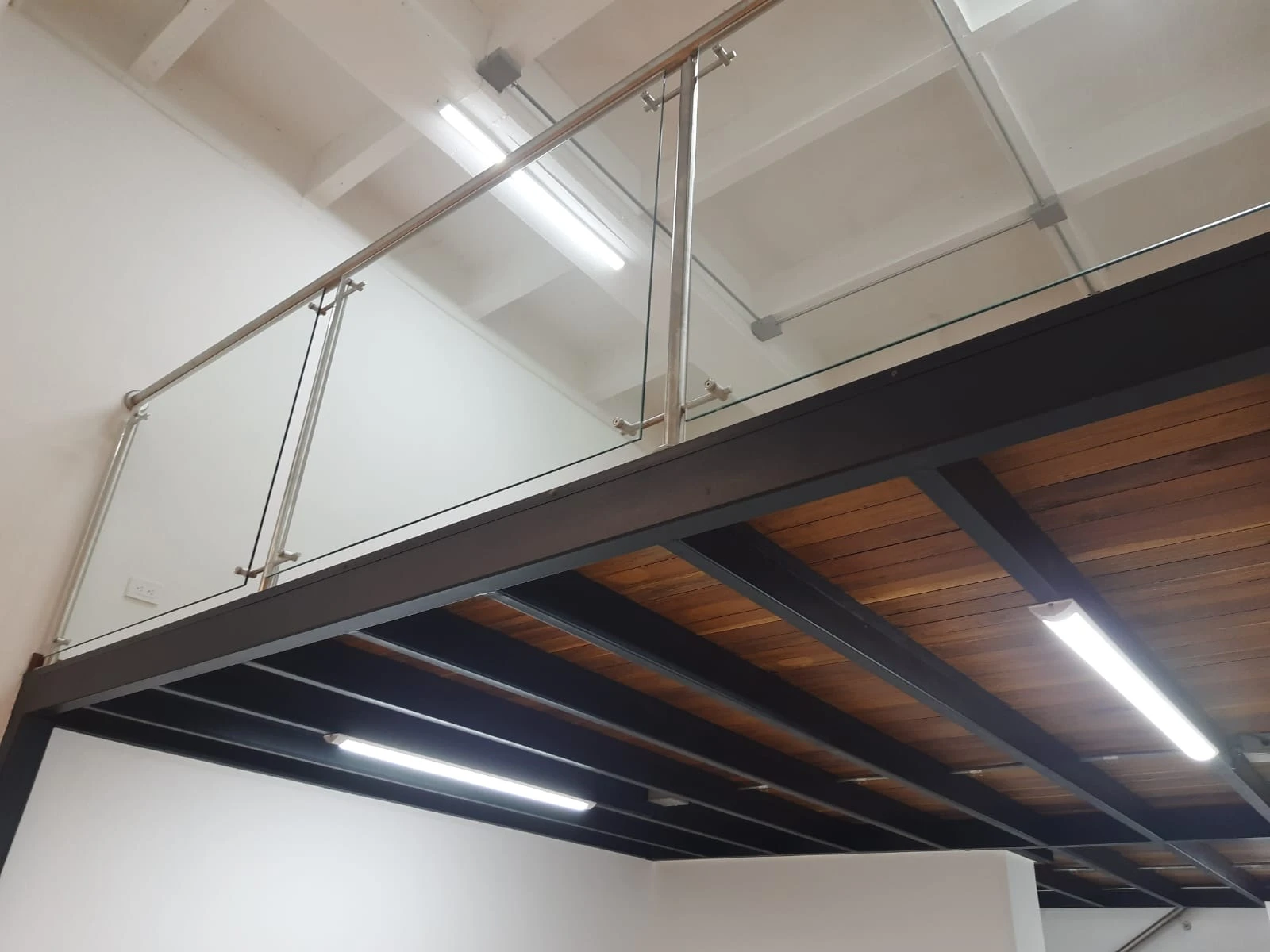 LOCAL EN ARRIENDO MALL OASIS DE RIOGRANDE - RIONEGRO 