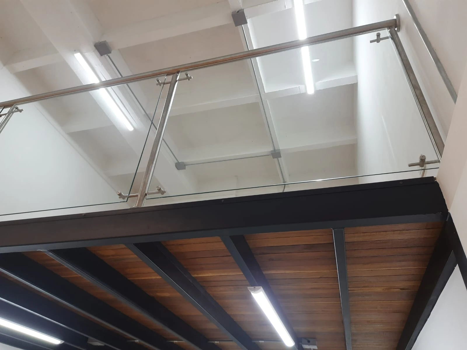 LOCAL EN ARRIENDO MALL OASIS DE RIOGRANDE - RIONEGRO 