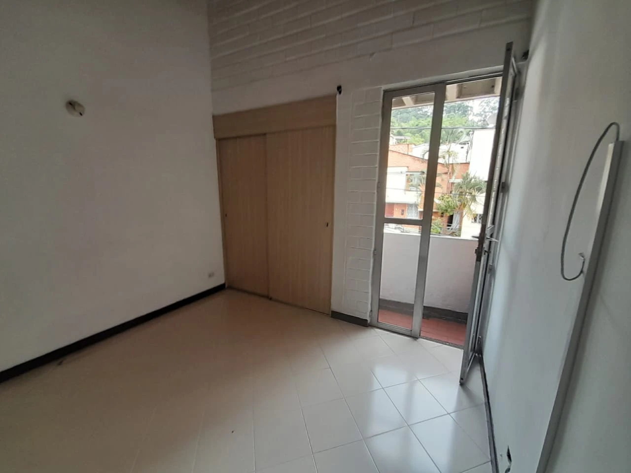 Arriendo Apartamento en Loma del Indio