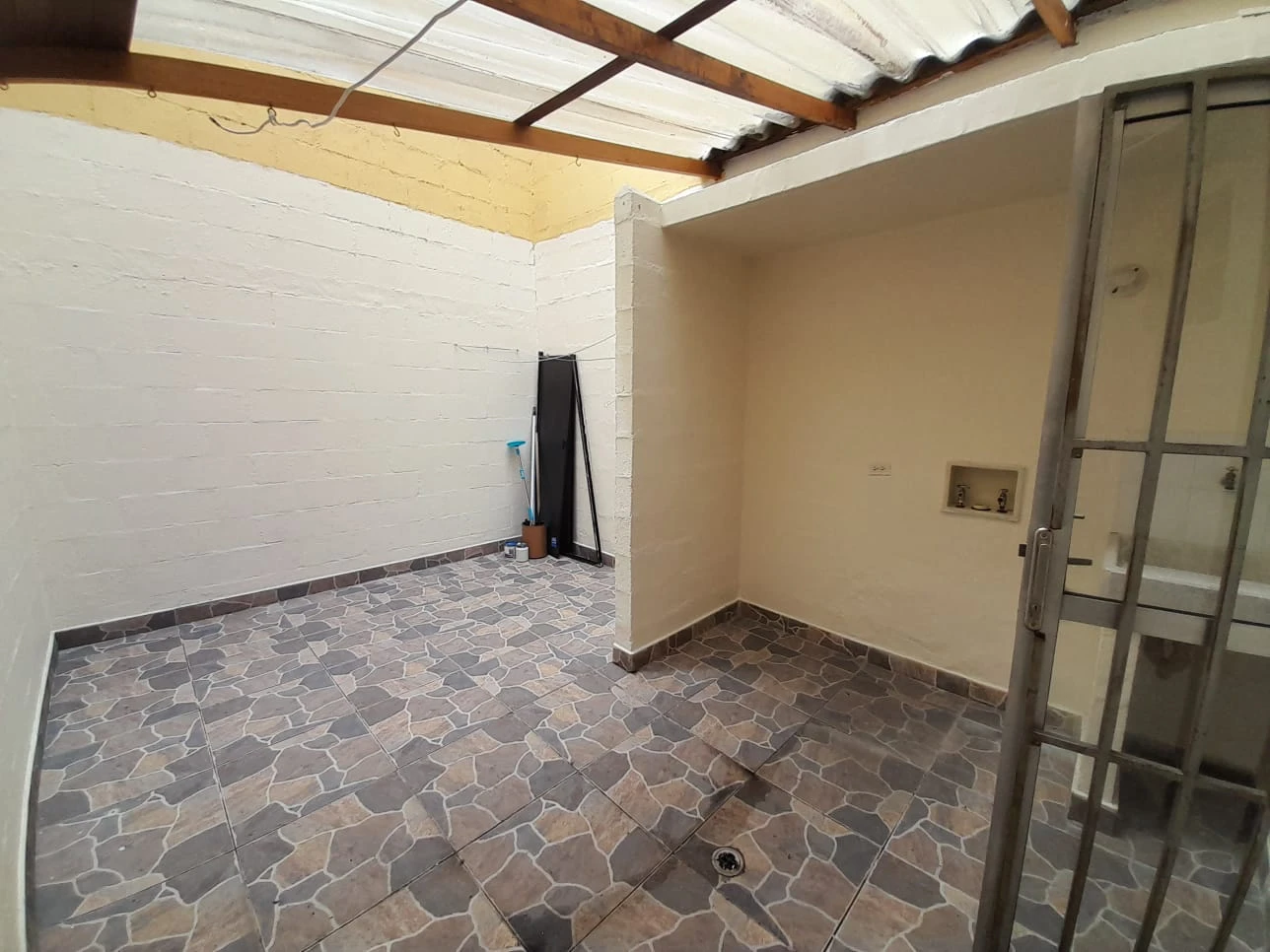 Arriendo Apartamento en Loma del Indio