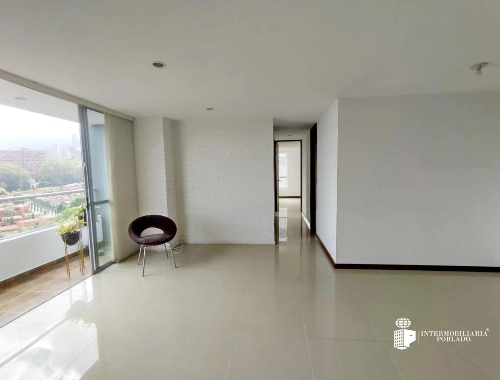 Apartamento en arriendo sector loma del Esmeraldal