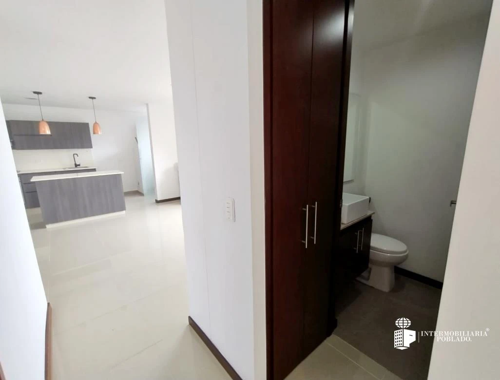 Apartamento en arriendo sector loma del Esmeraldal
