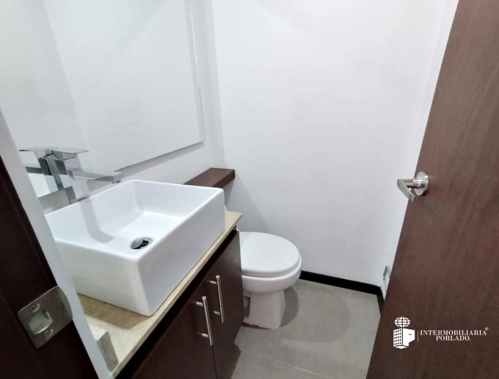 Apartamento en arriendo sector loma del Esmeraldal