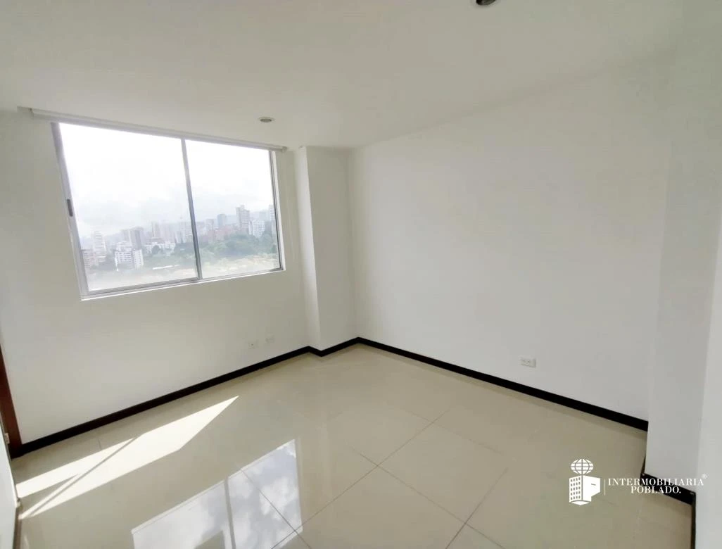 Apartamento en arriendo sector loma del Esmeraldal