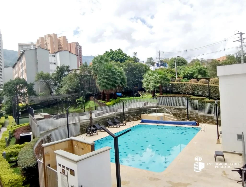 Apartamento en arriendo sector loma del Esmeraldal