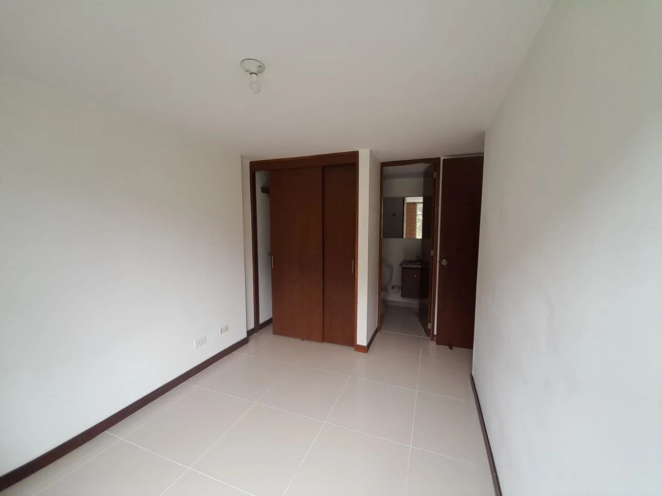 Arriendo Apartamento Sector Loma del Indio