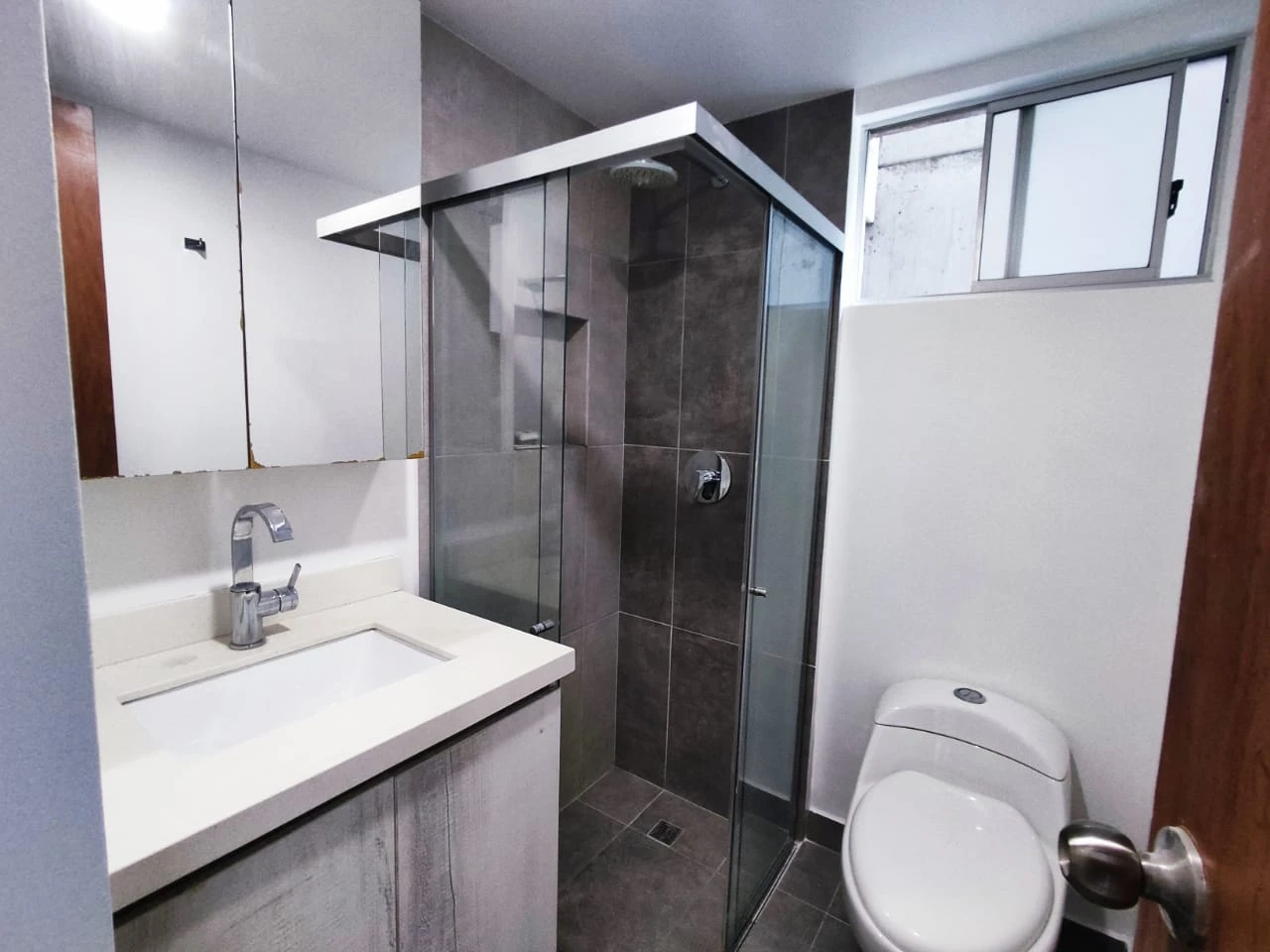 apartamento en arriendo sector Castropol
