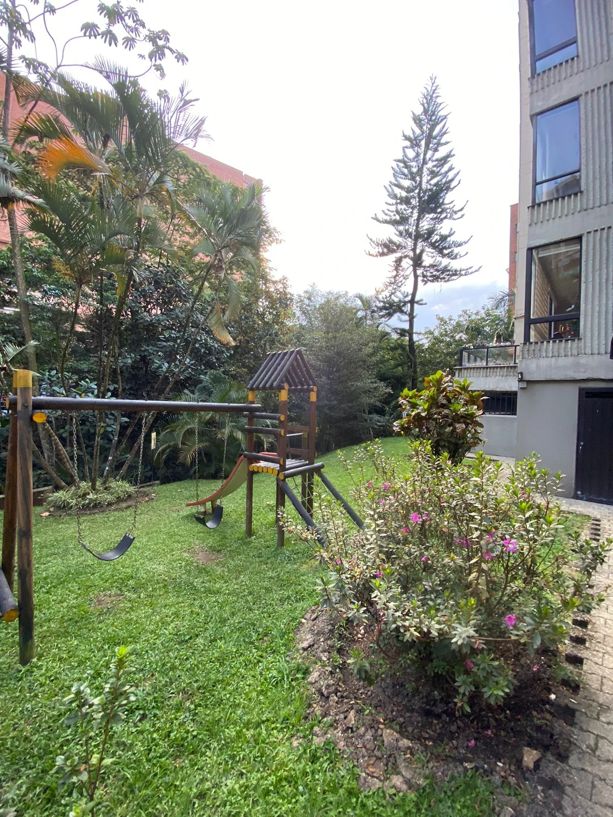 Arriendo Apartamento el Tesoro