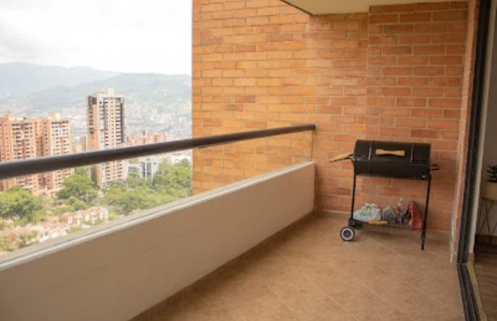 Arriendo Apartamento Amoblado  en el Tesoro