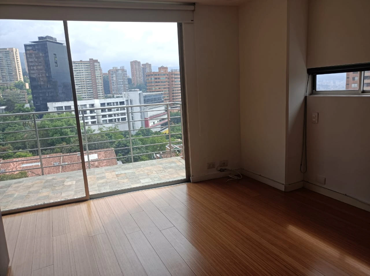 Aparta estudió en Arriendo Transv. Superior Medellín