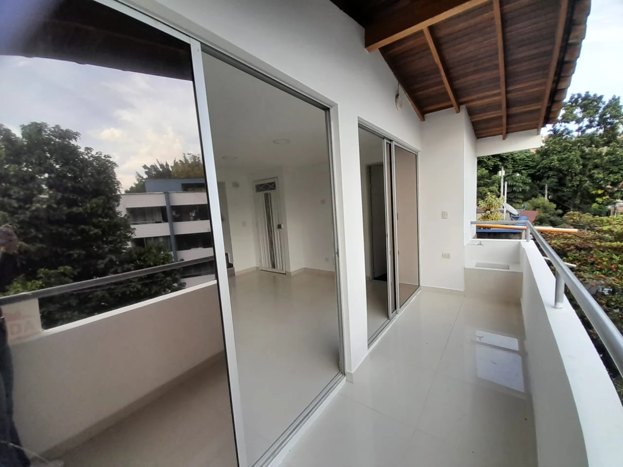 Arriendo Apartamento en Envigado Sector Las Flores