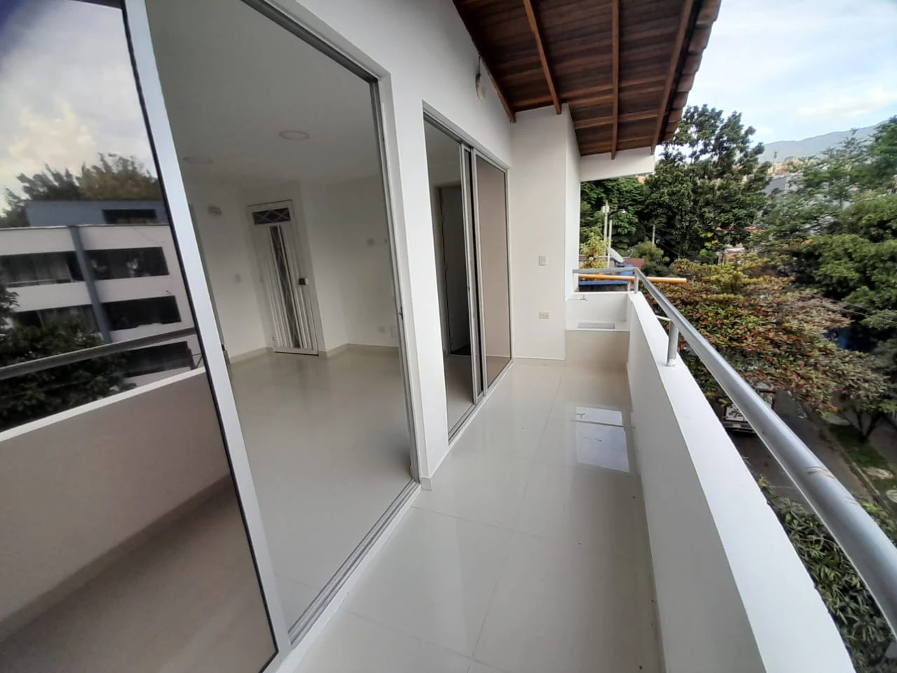 Arriendo Apartamento en Envigado Sector Las Flores
