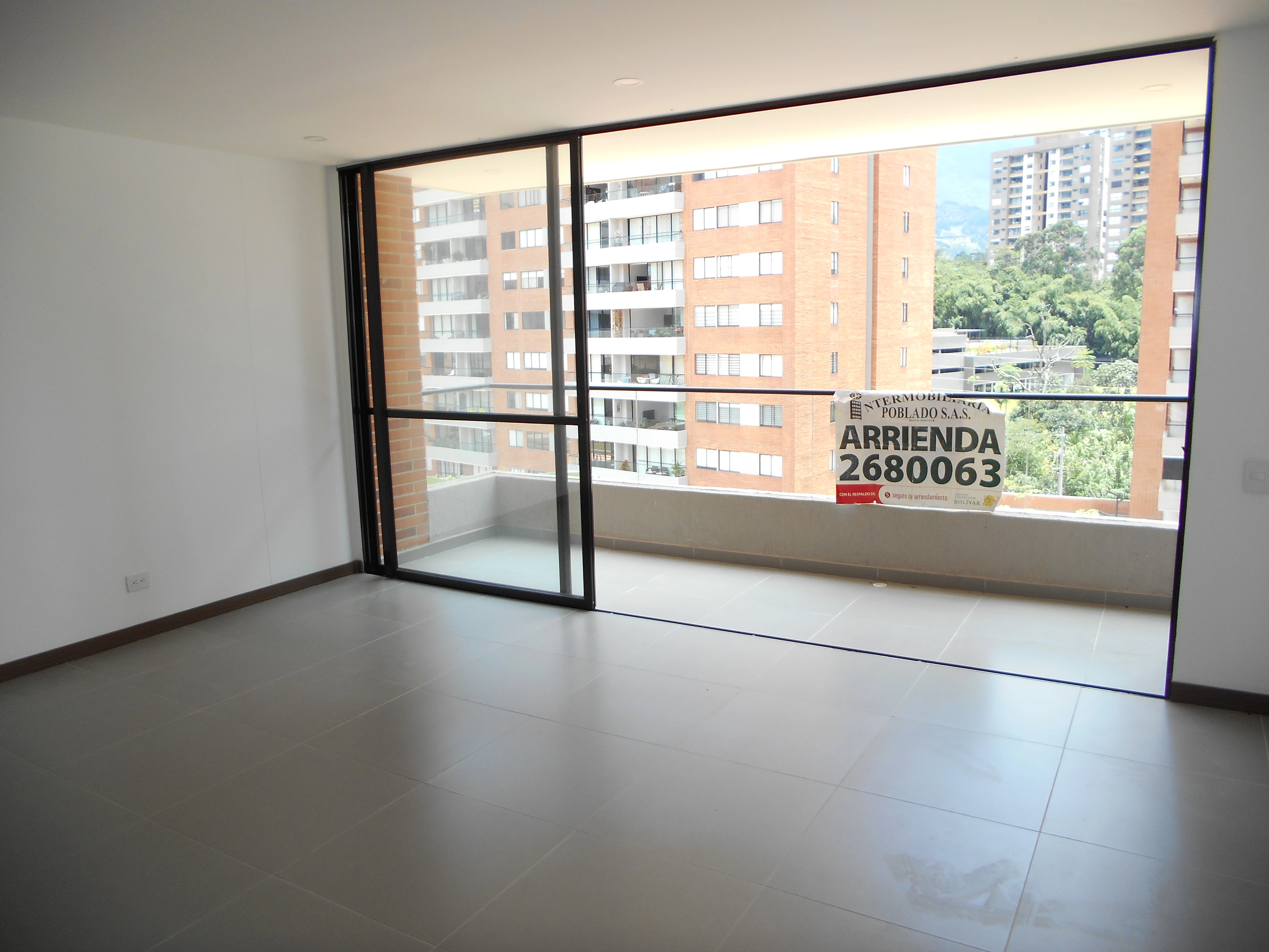apartamento en arriendo sector loma del escobero