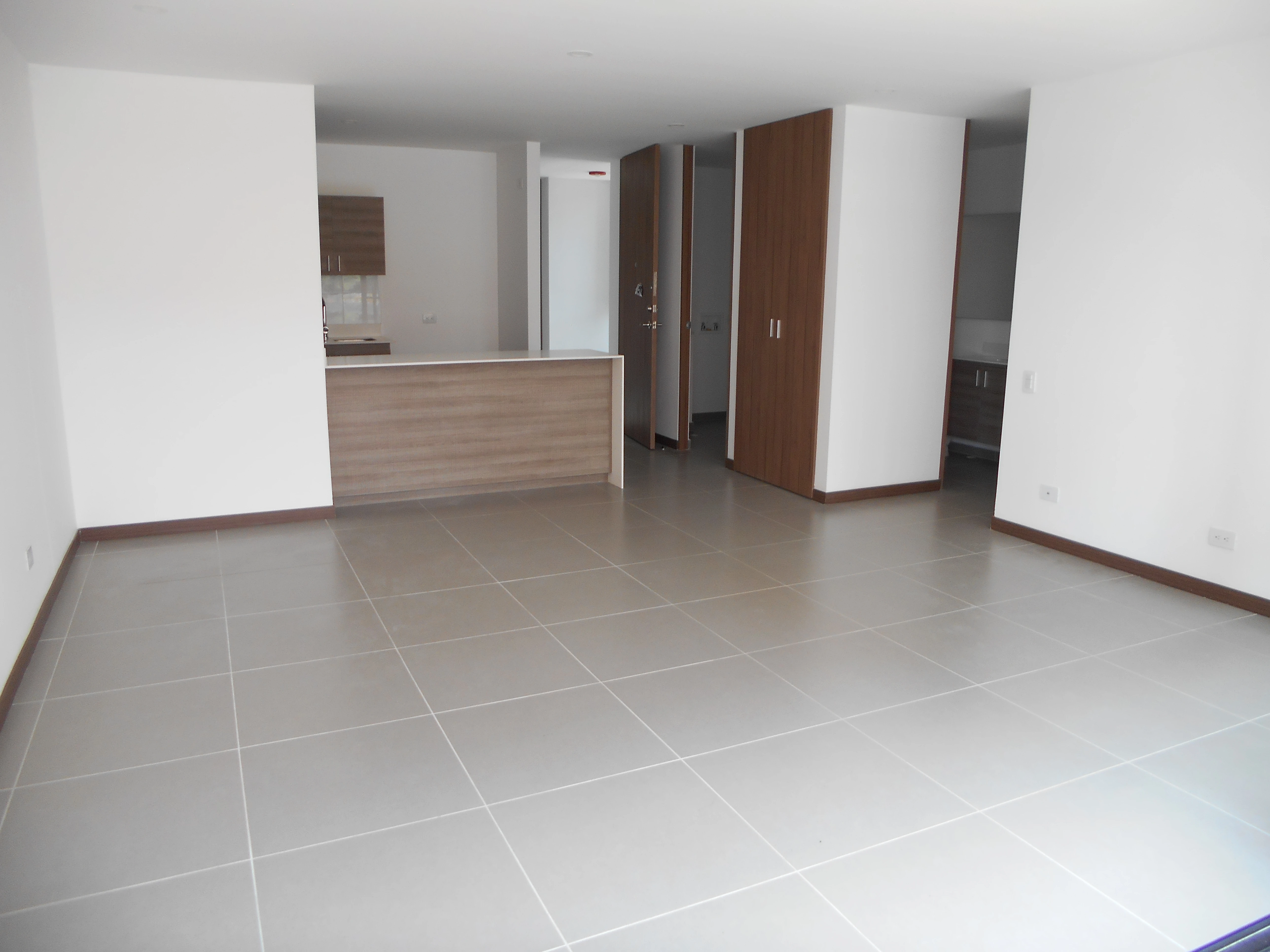 apartamento en arriendo sector loma del escobero