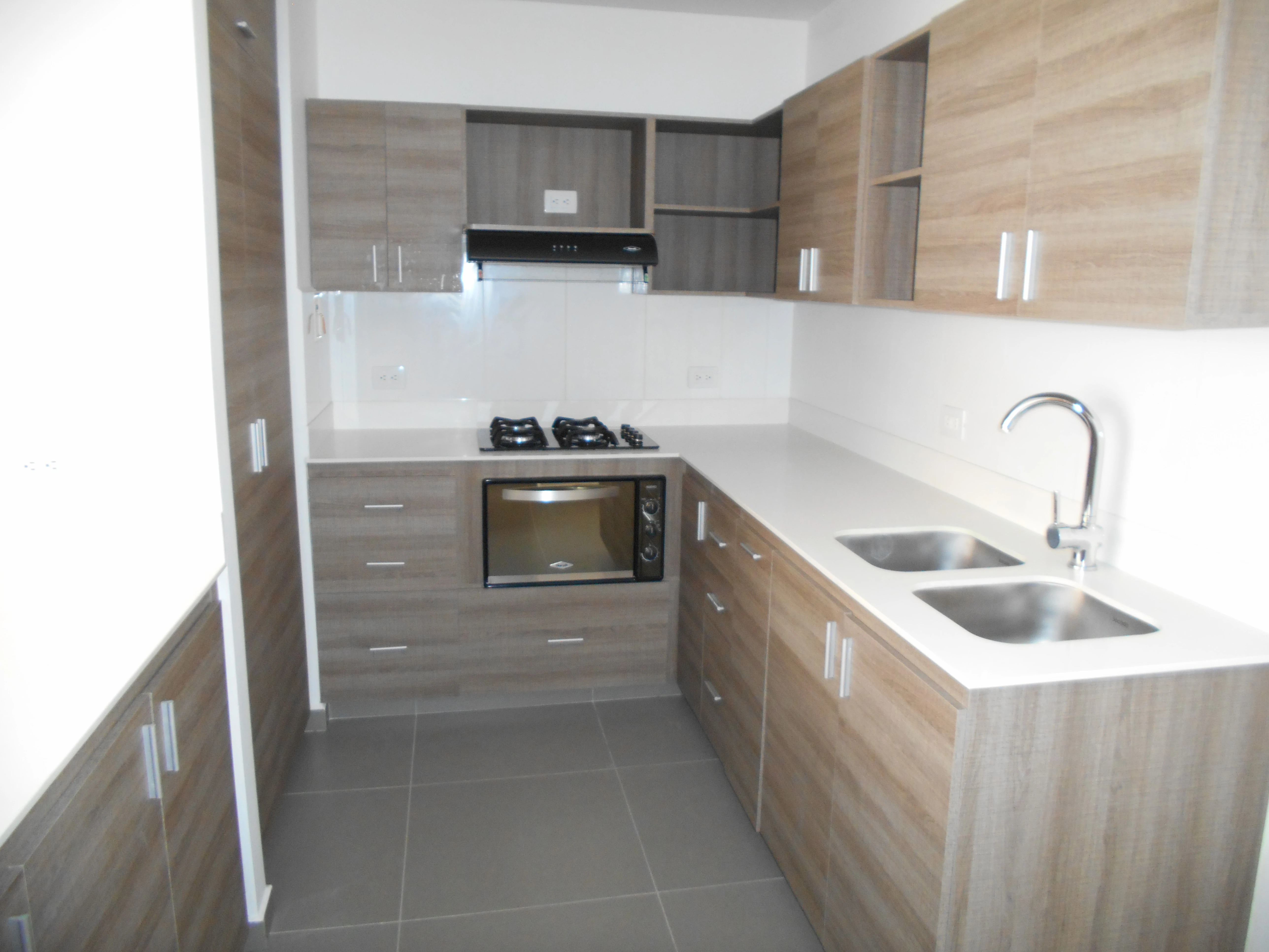 apartamento en arriendo sector loma del escobero