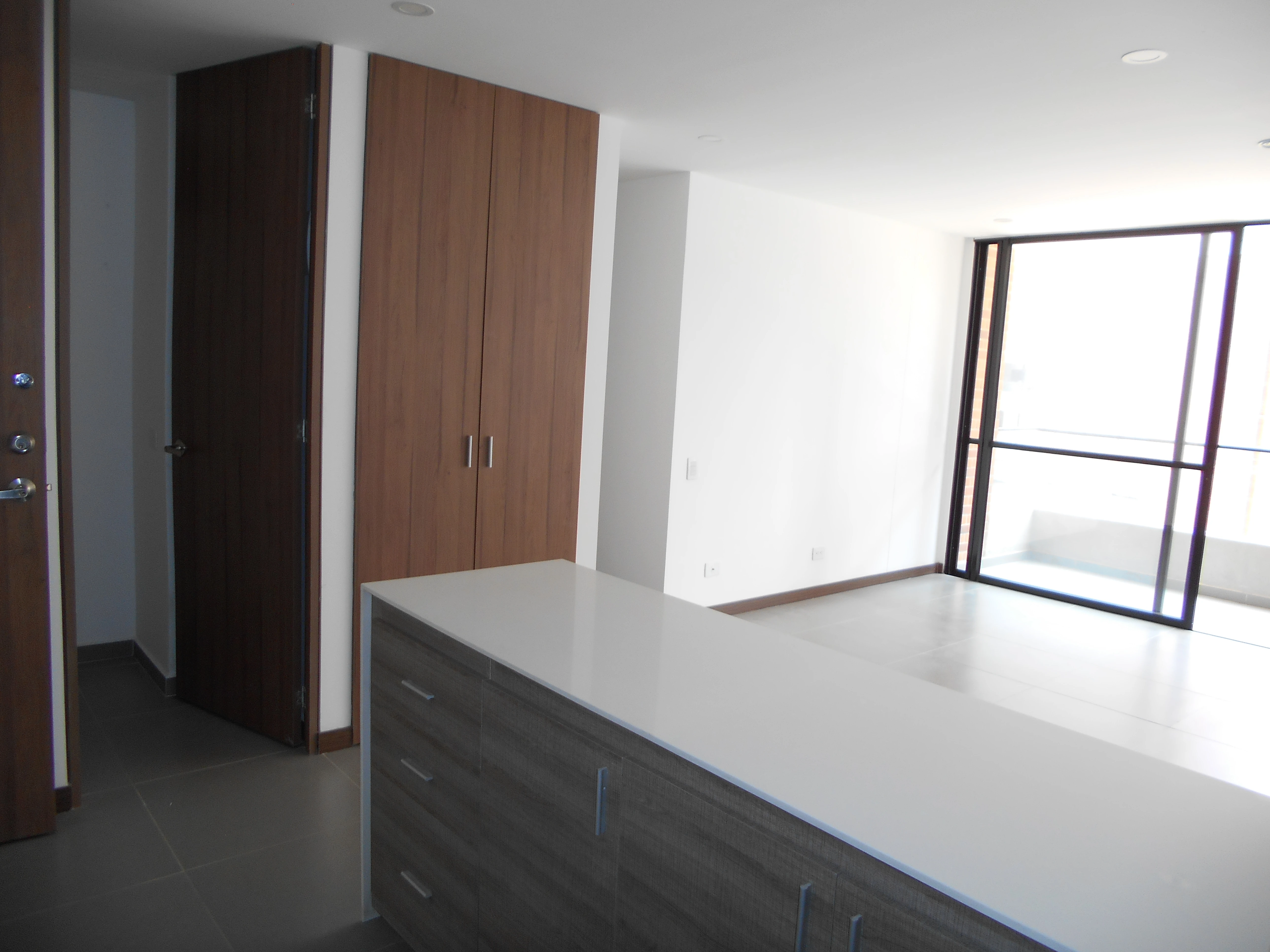 apartamento en arriendo sector loma del escobero