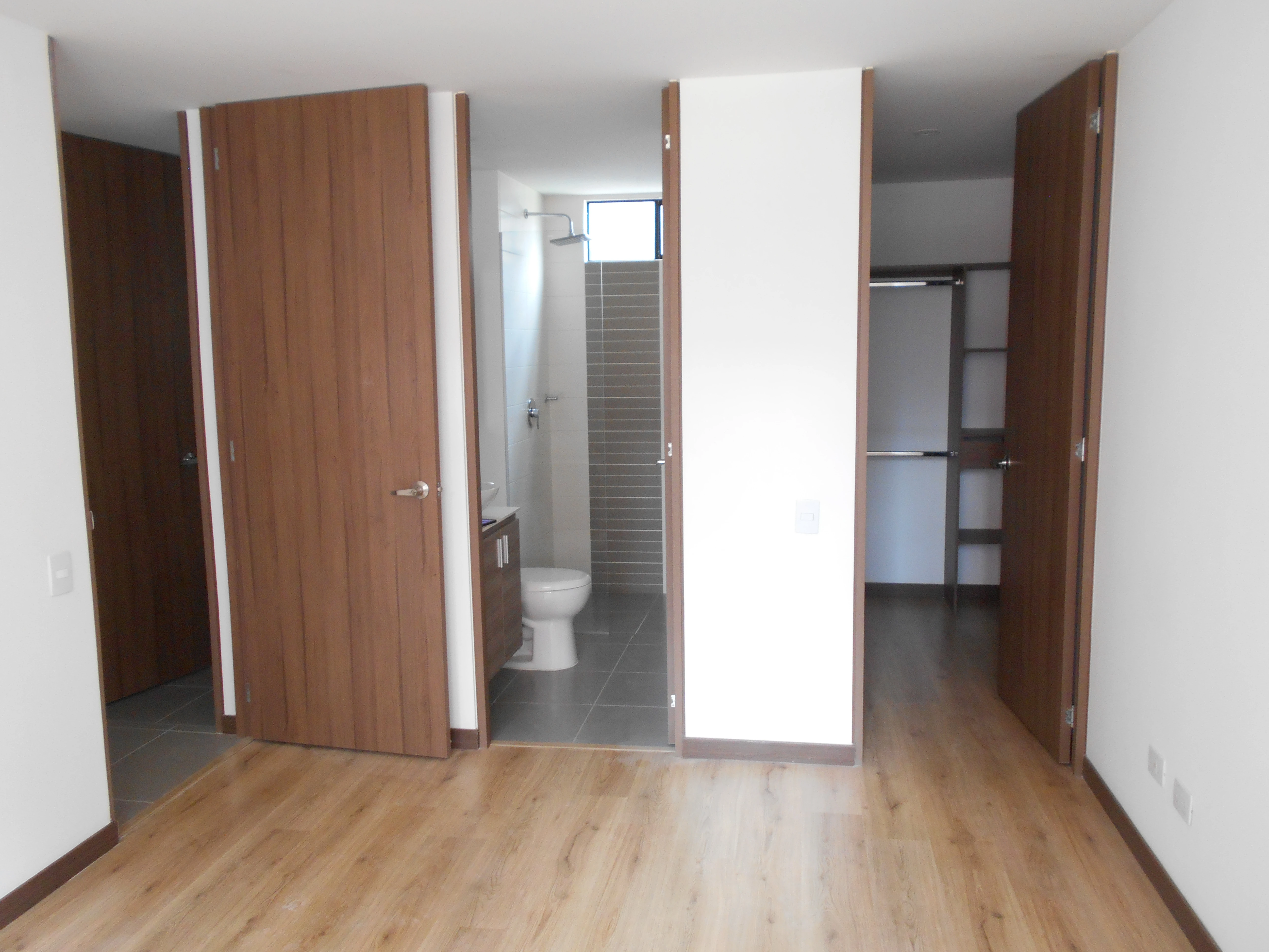 apartamento en arriendo sector loma del escobero