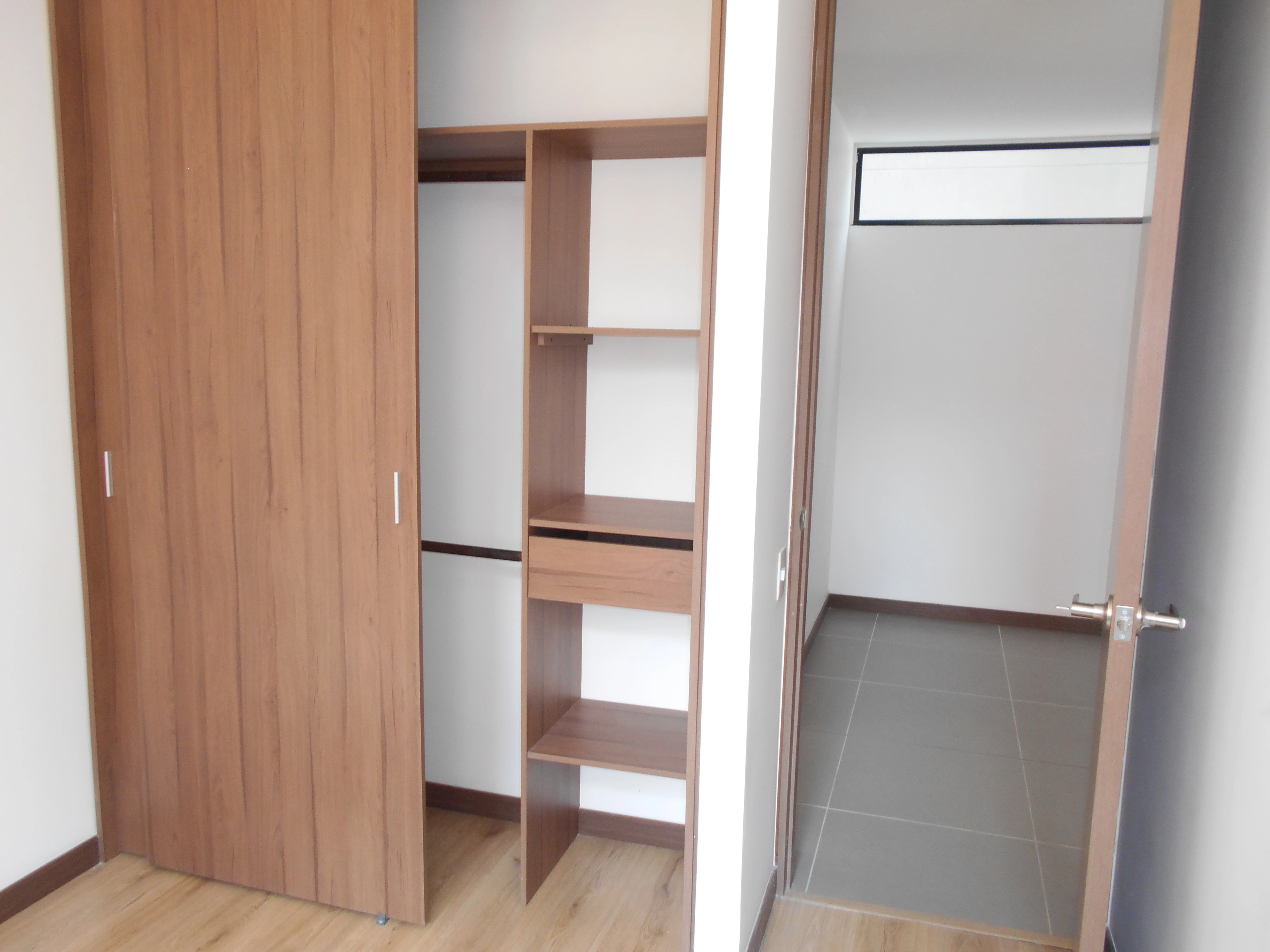 apartamento en arriendo sector loma del escobero