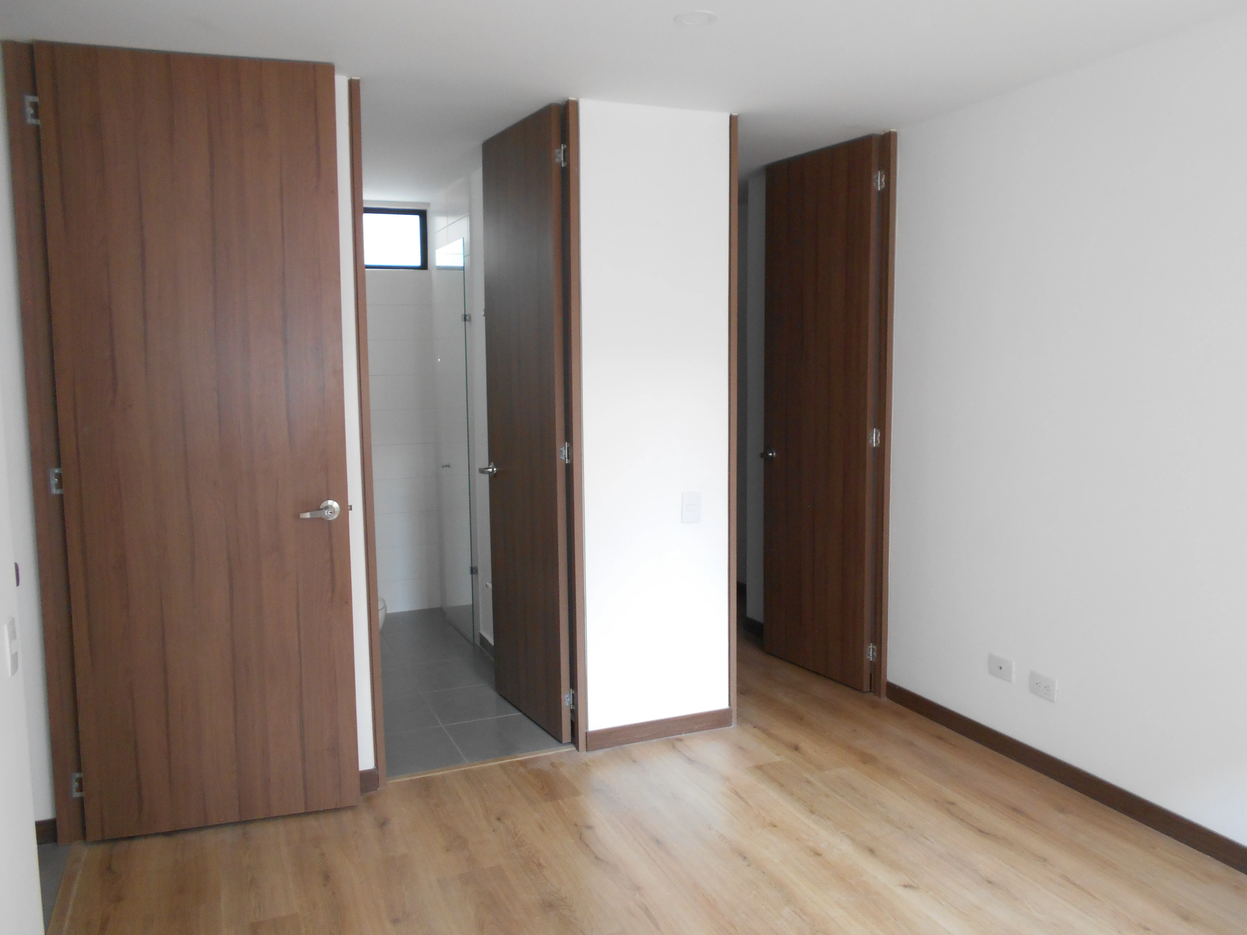 apartamento en arriendo sector loma del escobero