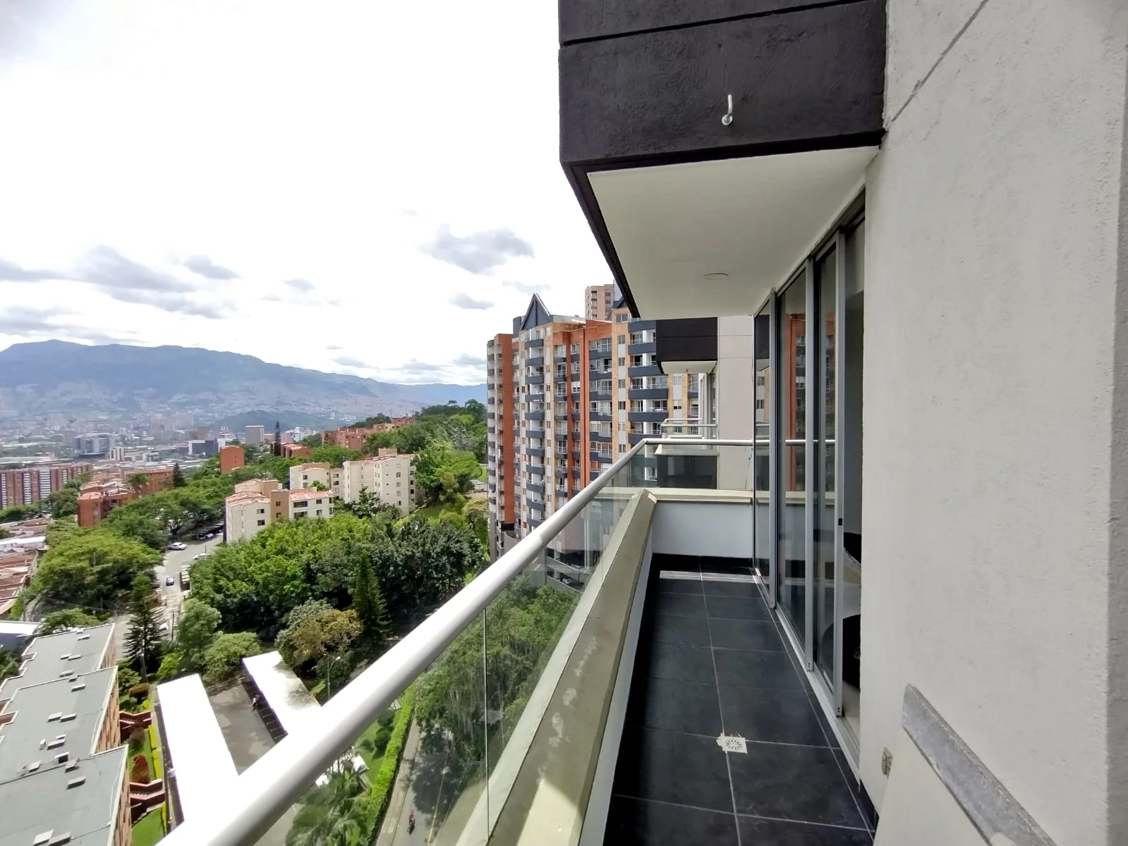 Apartamento en arriendo sector Loma del indio
