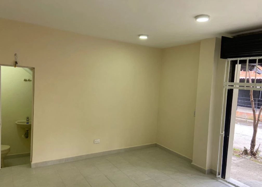 Local en arriendo Valadares