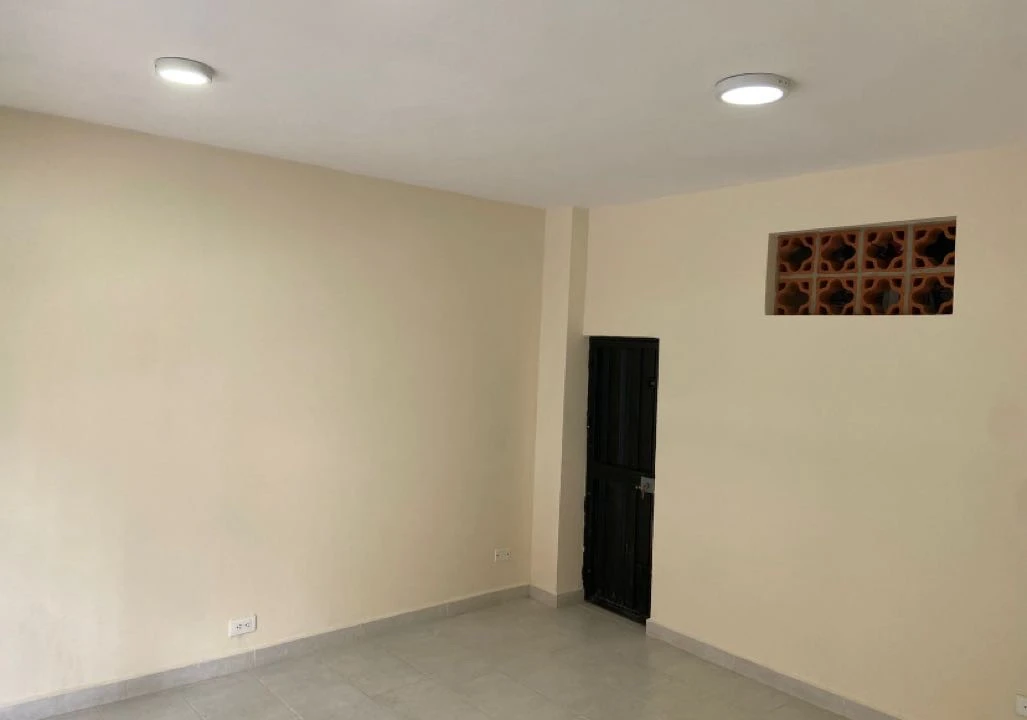 Local en arriendo Valadares