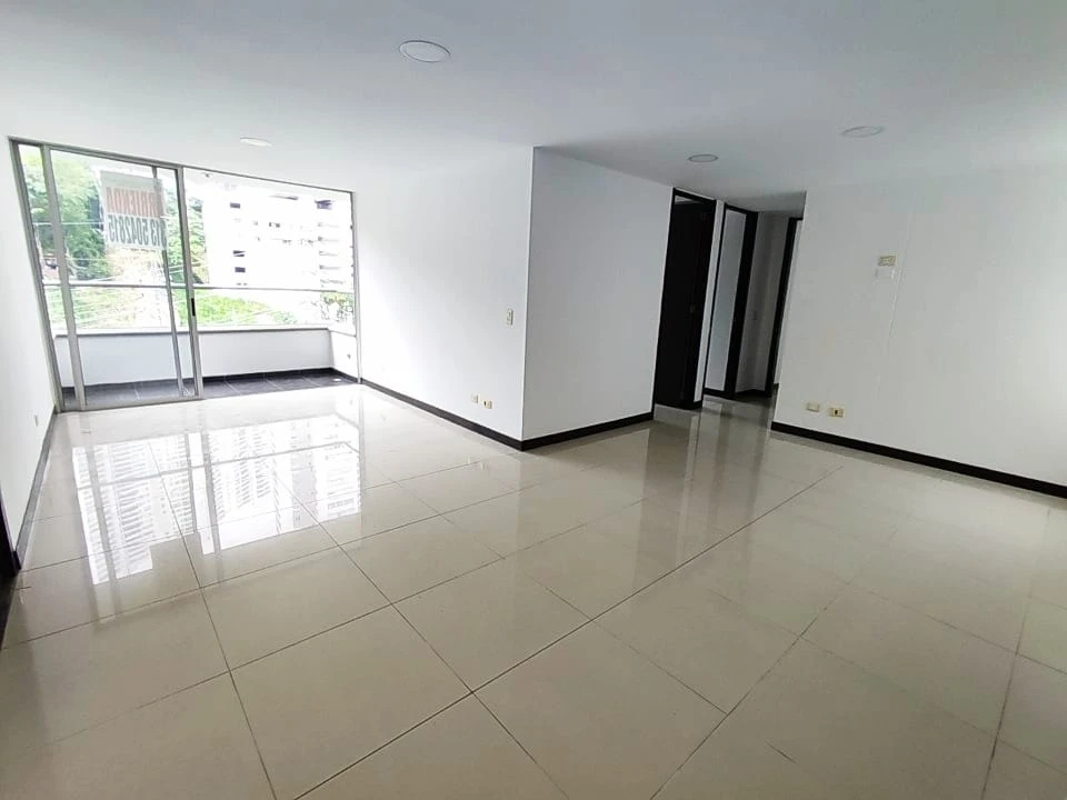 Apartamento en Arriendo sector loma del Indio