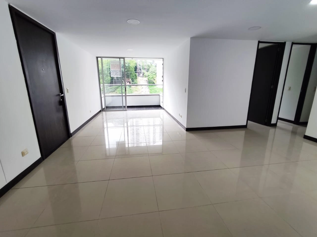 Apartamento en Arriendo sector loma del Indio